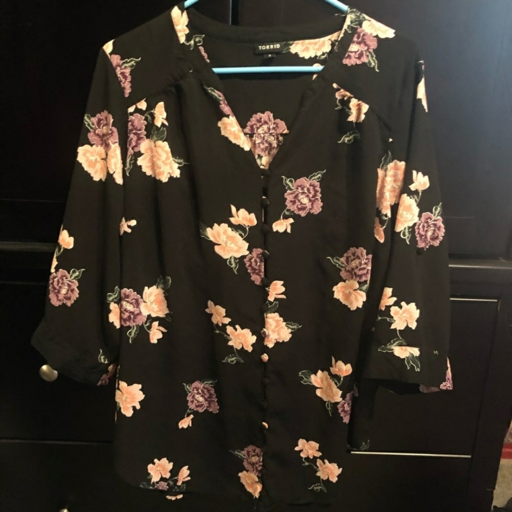 Torrid Floral Front Button Blouse